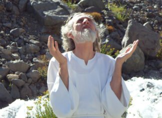 Os passos de INRI CRISTO até o jejum em Santiago do Chile