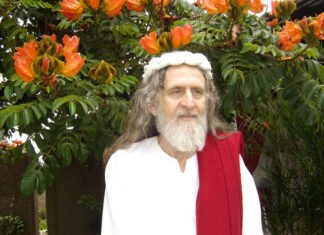 INRI CRISTO – A sensatez de um louco; reflexões sobre a vinda do Papa