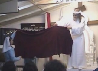 INRI CRISTO conta a história de suas vestimentas